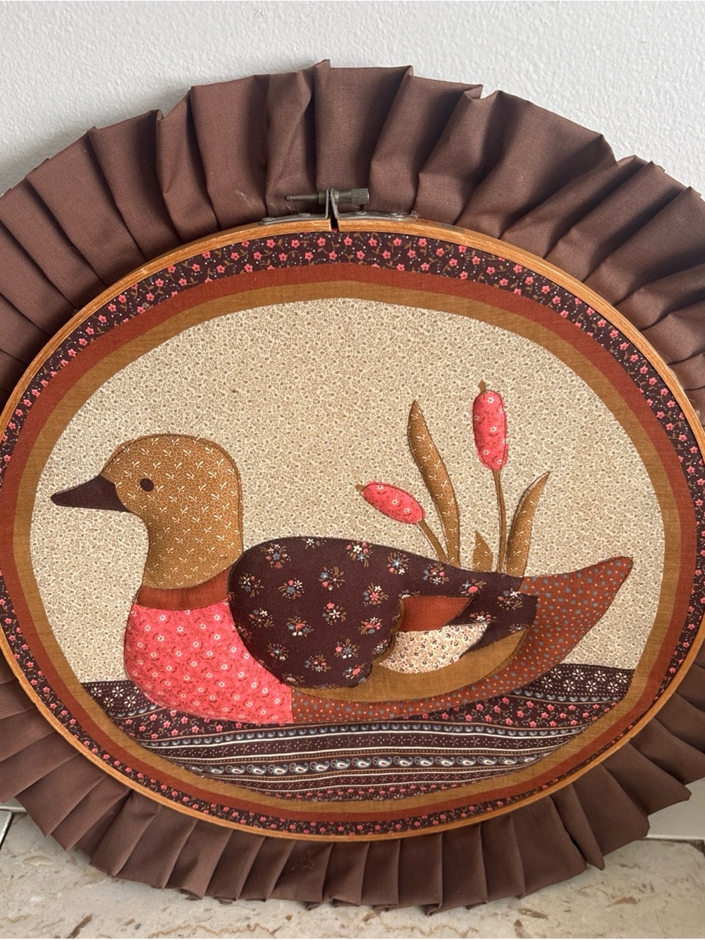 Vintage Handmade Quilted Duck Wall Hanging Embroidery Hoop Art Lace Ruffle 14in